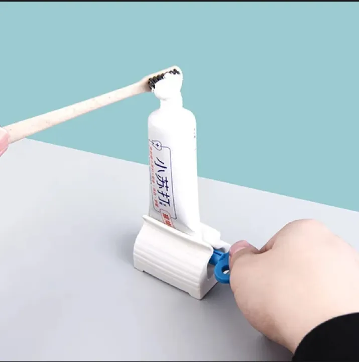 Toothpaste%20Roller%20Dispenser%20Squeezer%20Hair%20Color%20Dye%20Tube%20Wringer%20Bathroom%20Tool%20-%20Image%202