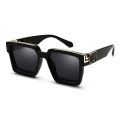 2020 Fashion Classic Luxury Brand Design Oversized Square Sunglasses Women Men Shield Big Frame ins Sun Glasses For Female UV400. 