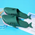 New cute cartoon slippers outdoor non-slip home beach sandals and slippers men shoes. 
