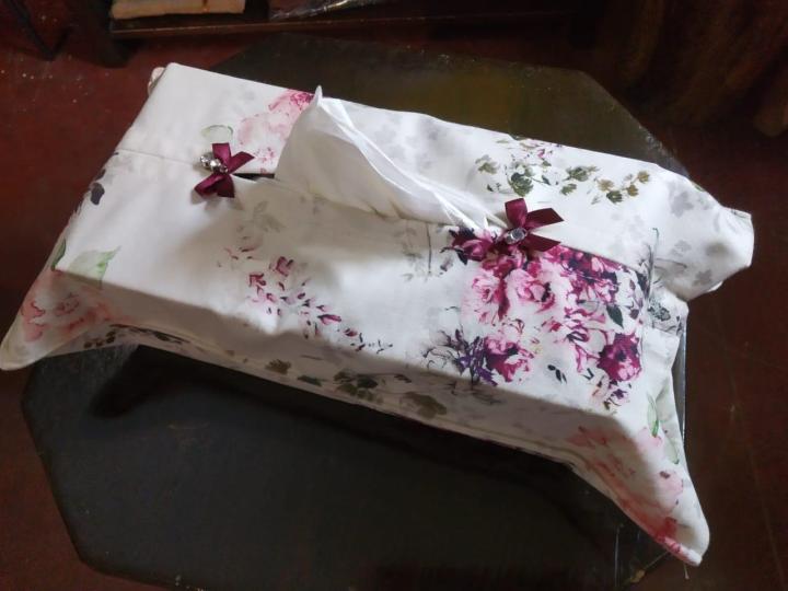 Decorative%20Tissue%20Box%20Cover%20-%20Image%202