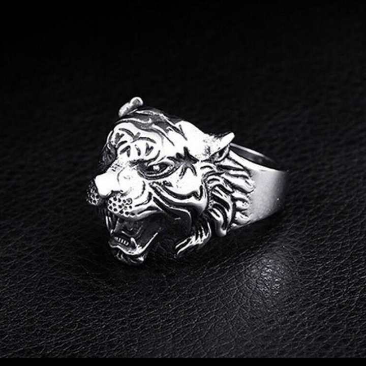 Personality%20Punk%20Men's%20Tiger%20Ring%20Men's%20Exquisite%20Animal%20Jewelry%20Titanium%20Steel%20Gothic%20Punk%20Biker%20Rings%20-%20Image%206