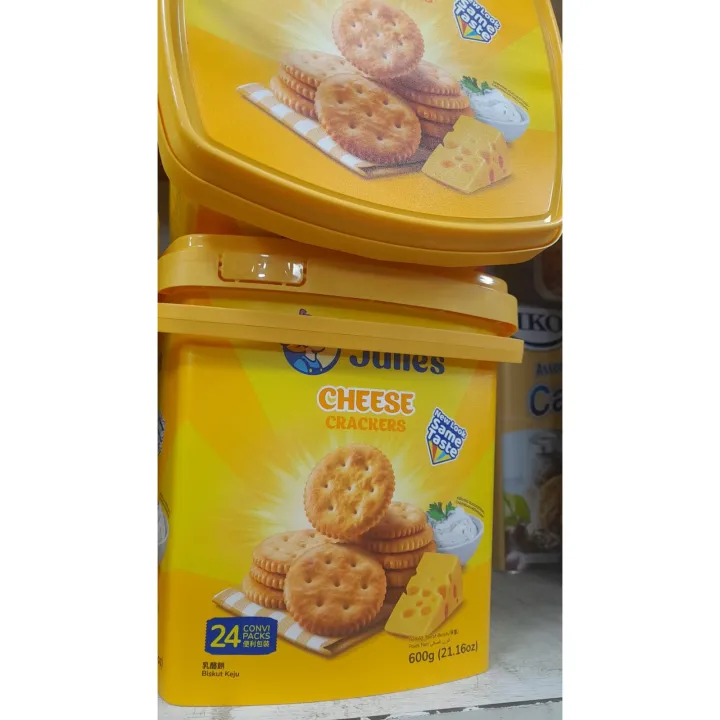 Julie%E2%80%99s%20Cheese%20Crackers%20Tub%20600g%20-%20Image%203
