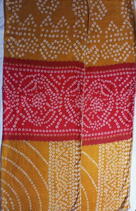 Premium%20Printed%20Cotton%20Orna%20for%20Women%20%7C%20Soft%20&%20Comfortable%20%7C%202.5%20Haat%20Width%20-%20Image%202