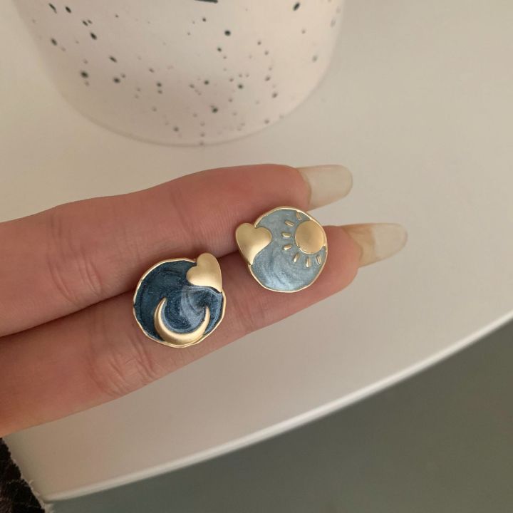 S925%20Silver%20Pin%20Korean%20Vintage%20Sun%20Moon%20Stud%20Earrings%20Feminine%20Asymmetrical%20Earrings%20Geometric%20Circle%20Heart-Shaped%20Earrings%20-%20Image%206