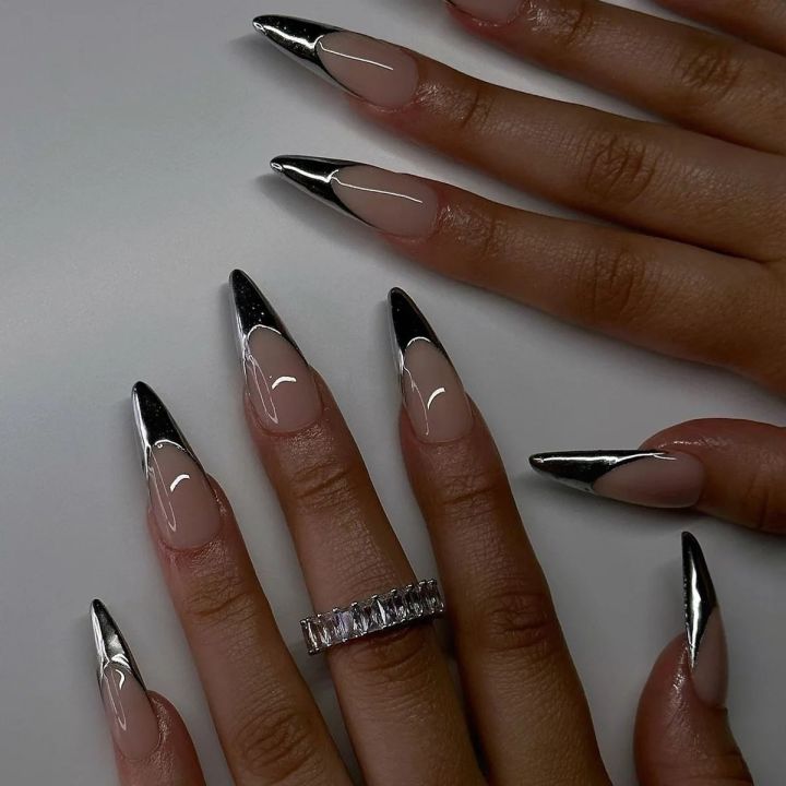 24pcs%20y2k%20Long%20Pointed%20False%20Nails%20Cool%20Girl%20Style%20Silver%20Flame%20Pattern%20Press%20on%20Nails%20Detchable%20Full%20Cover%20Nail%20Patches%20-%20Image%205