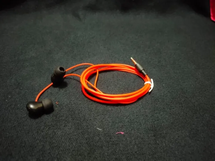 Oneplus%20Earphone%20for%20any%20Android%20%20ear%20phone/%20head%20phone%20-%20Image%203