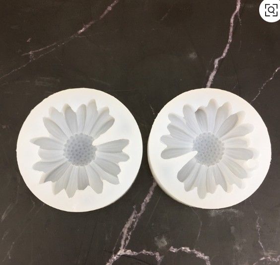 Entrepreneur%20Candle%20combo%20Kit%20%7C%20Soy%20+%20Paraffin%20Wax%20Blend%20%7C%20Daisy%20&%20Butterfly%20Molds%20%7C%20Start%20Candle%20Business%20from%20Home%20-%20Image%207