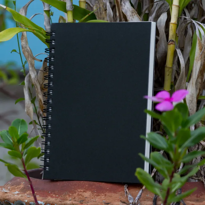 Executive%20Series%20Black%20Spiral%20Notebook%20-%20Image%208