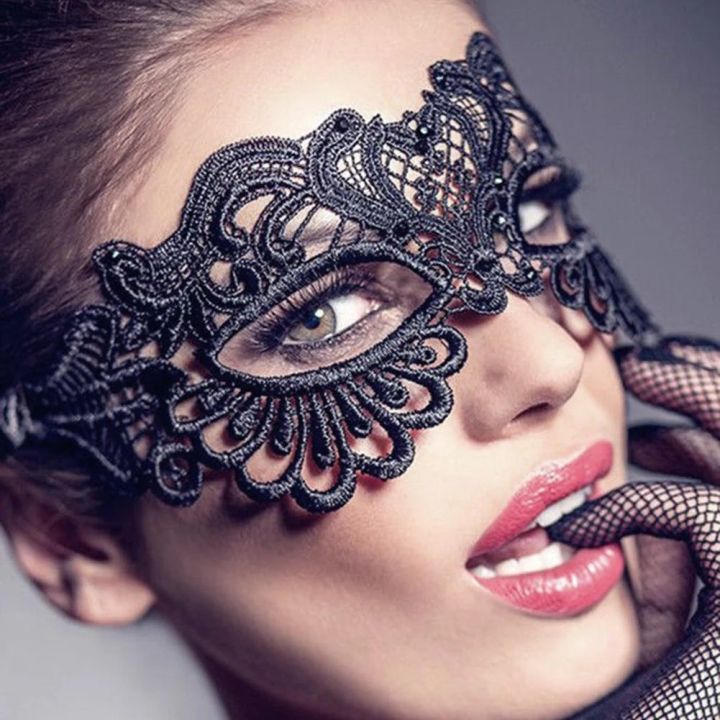 Black Women Hollow Lace Masquerade Face Mask Princess Party Cosplay Prom Props Costume Nightclub Queen Half Face Eye Mask
