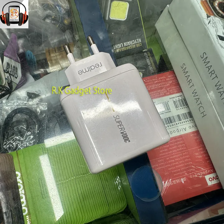 Realme%2065W%20Super%20VOOC%20Fast%20Charger%20Adapter%20for%20Android%20Devices%20Compact%20Smart%20Charger%20-%20Image%203