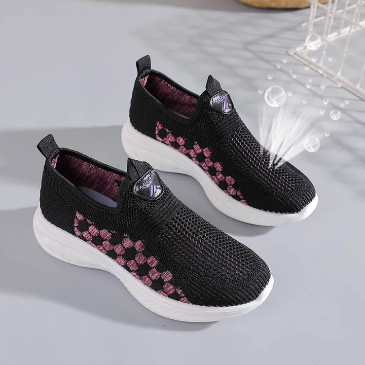 Old%20Beijing%20Cloth%20Shoes%20Grandma%20Old%20Sports%20Shoes%20Female%20Non-Slip%20Soft%20Bottom%20Mother%20Spring%20and%20Autumn%20Slip-on%20Middle-Aged%20and%20Elderly%20Mesh%20Shoes%20-%20Image%208