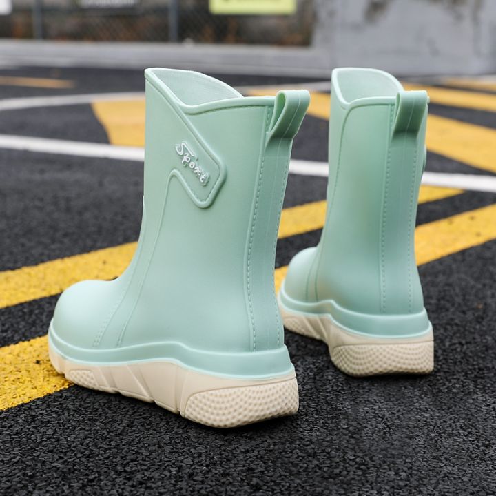 Rain Boots Women's Trendy Waterproof Shoes Rain Boots Women's Middle Tube Non-Slip Oil-Proof Kitchen Work Rubber Shoes Wear-Resistant Cotton-Padded Warm-Keeping