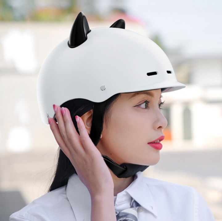 2pcs%20Motorcycle%20Helmet%20Cat%20Ears%20Cute%20Electric%20Car%20Motocross%20Stickers%20Universal%20Driving%20Styling%20Helmet%20Decoration%20Accessories%20-%20Image%205