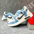 MEN'S SHOES sneakers with high neck classical converses with fashionable lace up and rubber sool..