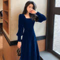 Square collar mid to length long sleeved velvet dress for women in autumn winter Korean version new slim fit and slimming design sense. 