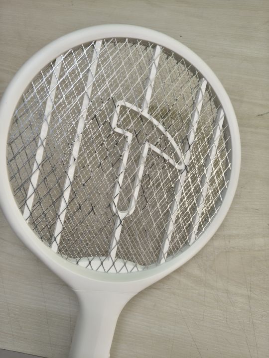 Xiaomi%20Qualitell%20C1%20Lite%20Mosquito%20Swatter%20Use%201.5%20Volt%20Alkaline%20AA%20Batteries%20-%20Image%205