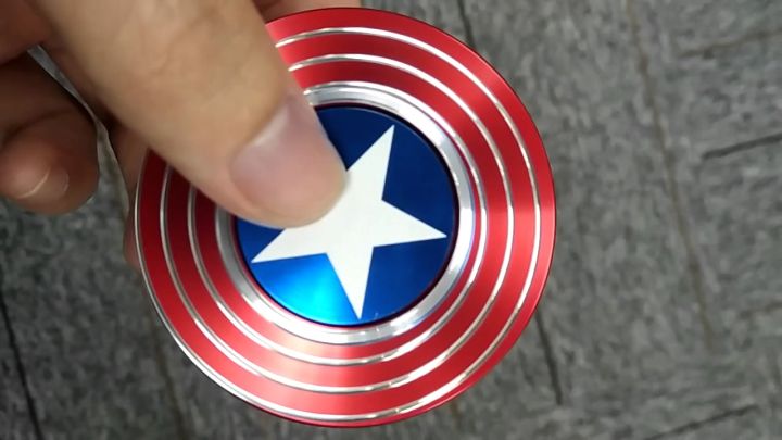 Captain%20America%20Shield%20Metal%20Tri-Spinner%20Fidget%20Hand%20Finger%20Spinner%20Stress%20Reducer%20Toy%20-%20Image%206