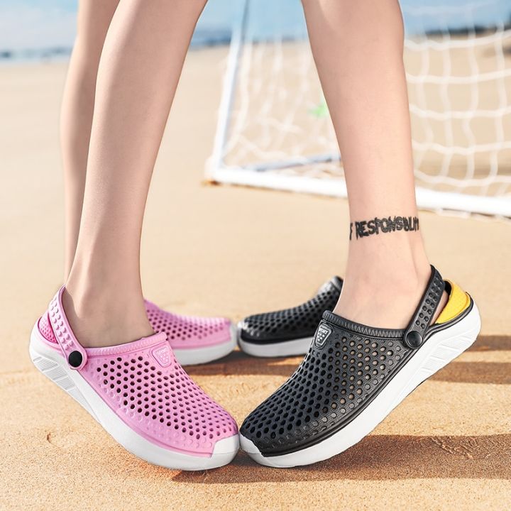 Men's%20Sandals%20Women%20Summer%20Beach%20Couple%20Slippers%20Slip-on%20Clogs%20Shoes%20Flat%20Slides%20Hollow%20Out%20Casual%20Shoes%20Sandy%20Ventilated%20Basic%20-%20Image%204