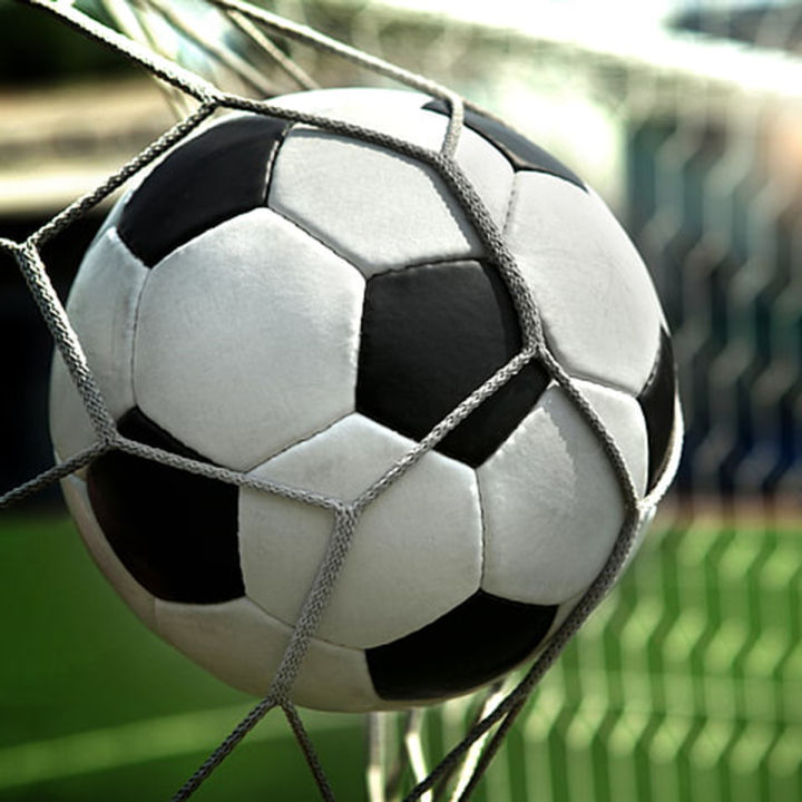 Messi%20Football%20Size%205%20-%20White%20and%20Black%20-%20Image%203