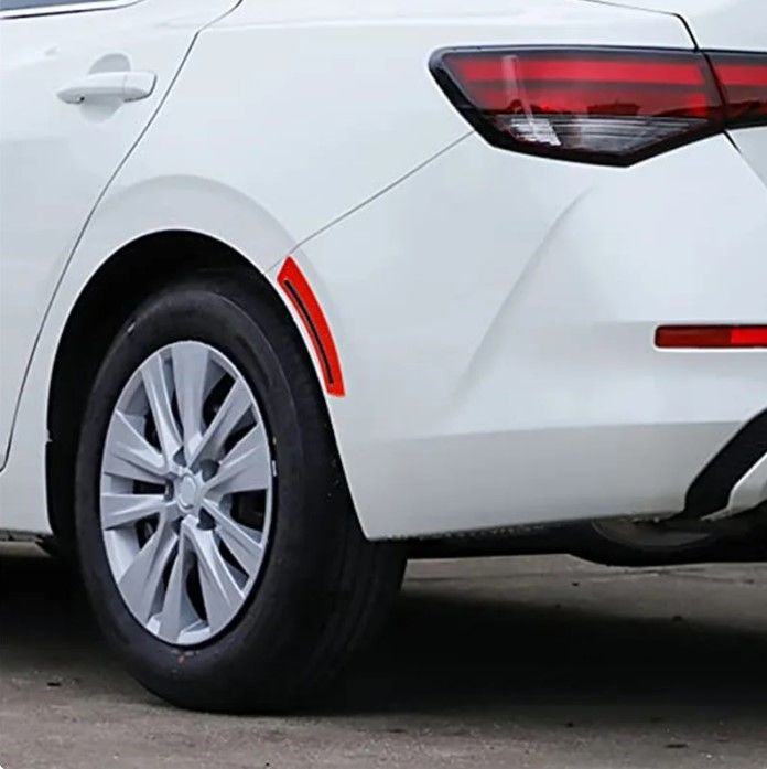 2Pcs%20Car%20Wheel%20Eyebrow%20Universal%20Anti%20Scratch%20Reflective%20Warning%20Glossy%20Car%20Protector%20Wheel%20Stickers%20-%20Image%204