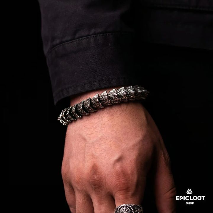 Unleashing%20the%20Power%20of%20Handmade%20Golden%20Horn%20Dragon%20Bracelet%20-%20Image%202