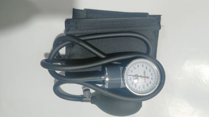 Rossmax%20Blood%20Pressure%20Machine%20With%20Stethoscope%201Set%20Origin:%20Switzerland%20-%20Image%205