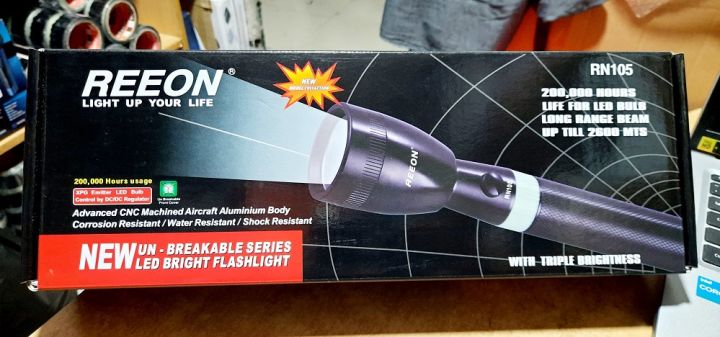 Reeon%20RN-105%20Rechargable%20Alluminium%20body%20Flashlight%20torch%20light%20-%20Image%204