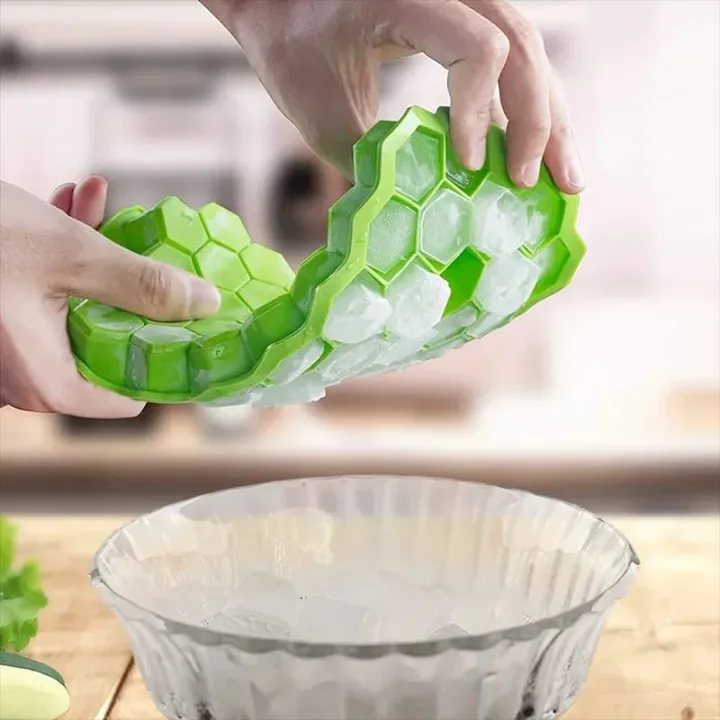 High%20Quality%20Silicone%20Ice%20Cube%20Tray%20with%20Cover%20Food%20Grade%20Small%20Kitchen%20Appliances%20Ice%20Makers%20-%20Image%206