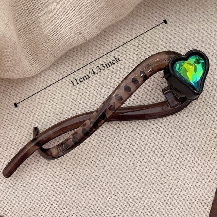 Elegant%20Hairpin%20Heart%20Twisted%20Clip%20Hair%20Styling%20Tool%20Line%20Grab%20Clip%20Colorful%20Hair%20Clip%20Ponytail%20Clip%20Daily%20-%20Image%204