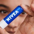 Nivea Long Lasting Moisture Carlng Lip Balm - Shea Butter. 