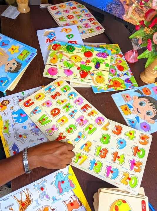 Wooden%20Alphabet%20ABC%20Learning%20Educational%20Puzzle%20Board%20-%20Image%204