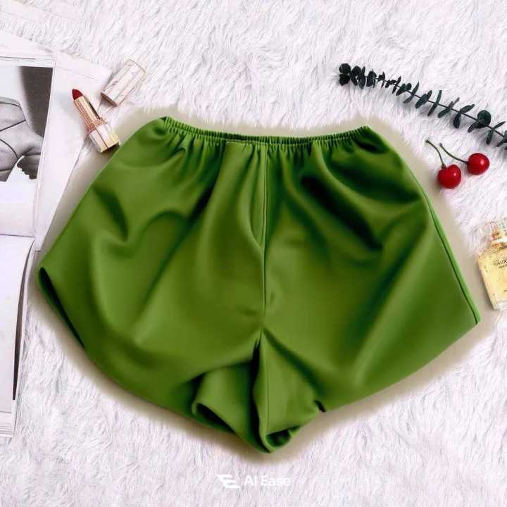 Women%E2%80%99s%20Smooth%20Touch%20Silk%20Shorts%20with%20Minimal%20Seams%20for%20Maximum%20Comfort%20-%20Image%203