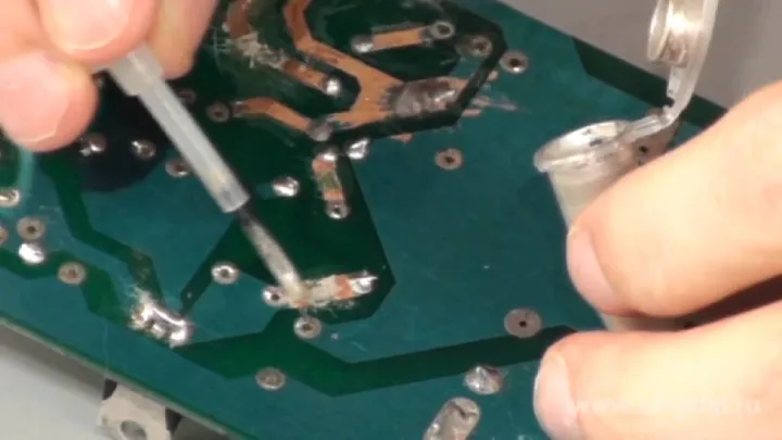 Silver%20Conductive%20Slurry%20Injector%200.2%20ML%20Electrically%20Paste%20Adhesive%20circuit%20Maintenance%20tool%20PCB%20Repair%20Carbon%20Paste%20Jaston%20Conductive%20Silver%20Paint%20Similar%20Mechanic%20MCN-DJ002%20JSD-856YQ%20-%20Image%209