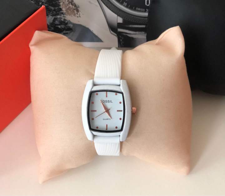 FASHIONABLE%20W%C3%80TCH%20Casual%20analog%20for%20womens%20-%20Image%205
