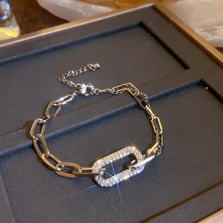 Retro%20simple%20geometric%20diamond%20bracelet%20women's%20light%20luxury%20fashion%20design%20chain%20bracelet%20European%20and%20American%20high-end%20cross-border%20hand%20jewelry%20-%20Image%207