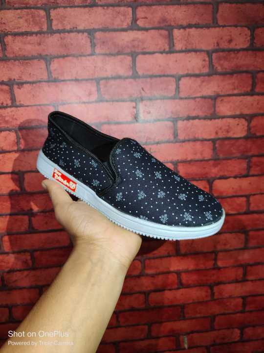 Stylish%20Sneaker%20Shoes%20For%20Women%20-%20%E0%A6%9C%E0%A7%81%E0%A6%A4%E0%A6%BE%20-%20Image%204