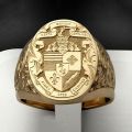 Luxury Gold Plated Coat of Arms Sweet Signet Engraved Rings for Men Women Hip Hop Dance Party Court Style Ring Jewelry Gift.