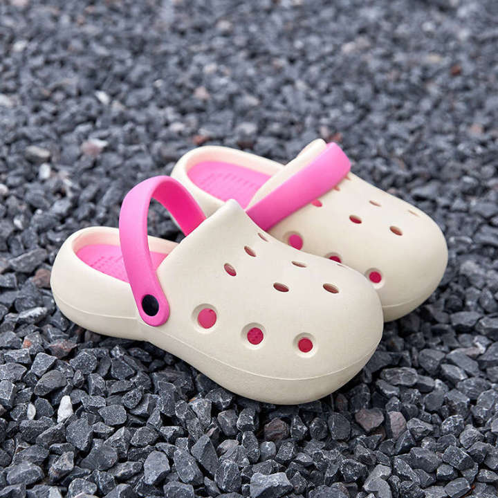 Hole%20shoes%20for%20summer%20women's%20outerwear.%20Thick%20increase%20the%20feeling%20of%20stepping%20on%20feces.%20Slippers%20with%20soft%20soles%20are%20non%20slip%20and%20breathable.%20EVA%20two%20wearing%20sandals%20-%20Image%206