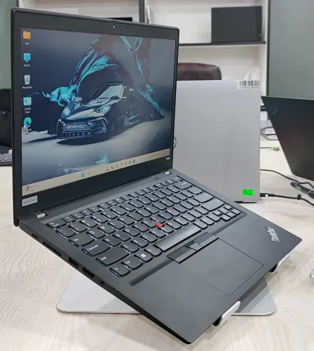 Lenovo%20ThinkPad%20T490S%20%7C%20Core%20i5%208th%20Gen%7C%208GB%20Ram%20256%20GB%20SSD%20%7C%2014%E2%80%B3%20FHD%20IPS%20Display%20Laptop%20-%20Image%204
