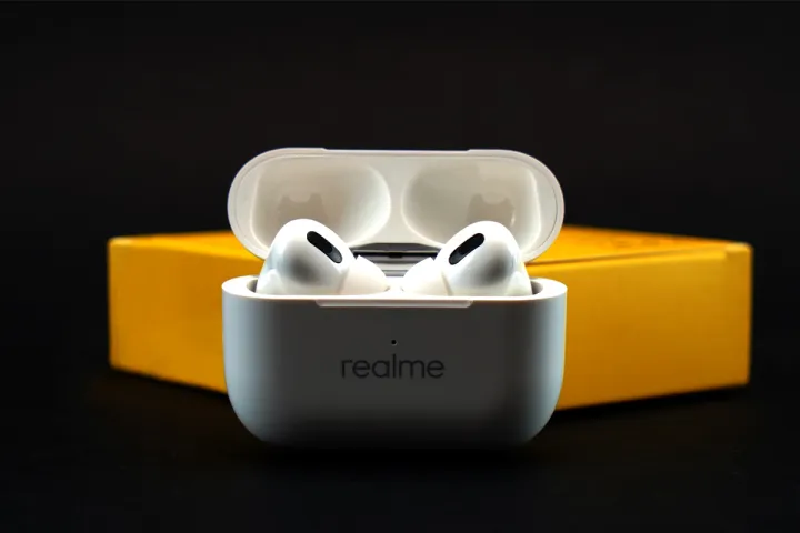 (Rialme)%20Buds%20Air%20Pro%20Wireless%20Earbuds%20Multitouch%20Function%20TWS%20Wireless%20Mini%20Air%20Buds%20-%20Bluetooth%20Headphone%20-%20Image%204