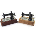 1:12 Dollhouse Miniature  Sewing Machine Model Furniture Accessories. 