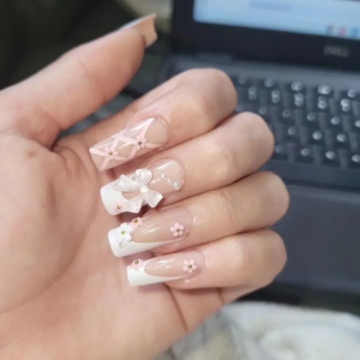 24Pcs%20Pink%20Bow%20Press%20on%20Nails%203D%20Flower%20with%20Pearl%20Design%20Acrylic%20Nails%20Ballerina%20Full%20Cover%20French%20False%20Nail%20Tips%20for%20Women%20-%20Image%203