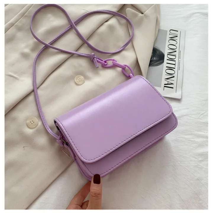 Fashionable%20Mini%20Bag%20Square-shaped%20Shoulder%20Bag%20Square%20Crossbody%20Bag%20Stylish%20Summer%20Handbag%20Mini%20Bag%20With%20Acrylic%20Chain%20-%20Image%209