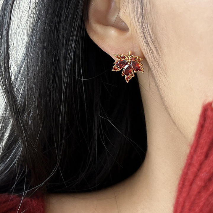 Fashion New Red Maple Leaf Earrings Light Luxury Temperament Simple Personality Women Party Earrings-MINETTE