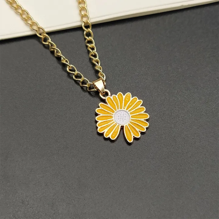 Trendy%20Sun%20Flower%20Daisy%20Necklace%20for%20Women%20-%20Pressed%20Flower%20Jewelry%20Dainty%20Chain%20Necklaces%20for%20Girls%20Simple%20Stylish%20New%20Collection%20-%20Pendant%20Necklace%20for%20Women%20New%20Collection%20-%20Image%204