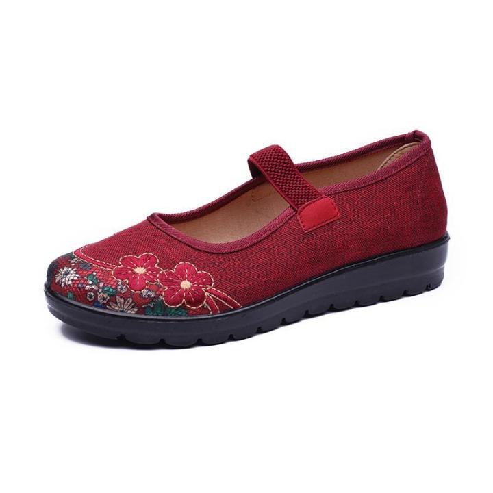 Spring%20and%20Summer%20Old%20Beijing%20Cloth%20Shoes%20for%20the%20Elderly%20Leap%20Month%20Mom%20Shoes%20Soft%20Bottom%20Non-Slip%20Breathable%20Mesh%20Shoes%20for%20the%20Elderly%20Grandma%20Shoes%20-%20Image%203