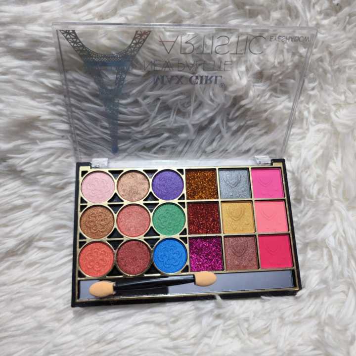 18 Color Max Girl Eyeshadow matte, Glittery and shimmery , Eyeshadow Palate