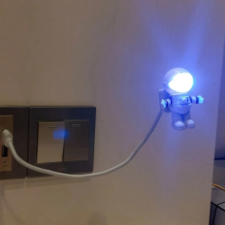 Portable%20USB%20LED%20Night%20Light%20Astronaut%20Spacecraft%20Reading%20Desk%20Lamp%20For%20Computer%20Laptop%20PC%20Table%20Lamp%20Book%20Lamp%20-%20Image%203