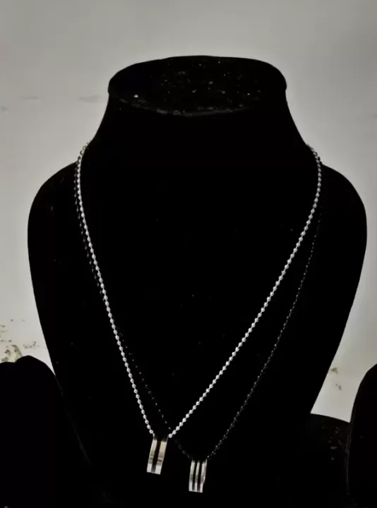Luxury%20&%20Minimalist%20Flat%20Ring%20With%20Chain%20Necklace-%20Finger%20Ring%20&%20Chain%20-%20Image%202
