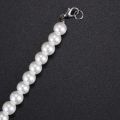 Charm Pearl Necklace w. Metal Clasp.